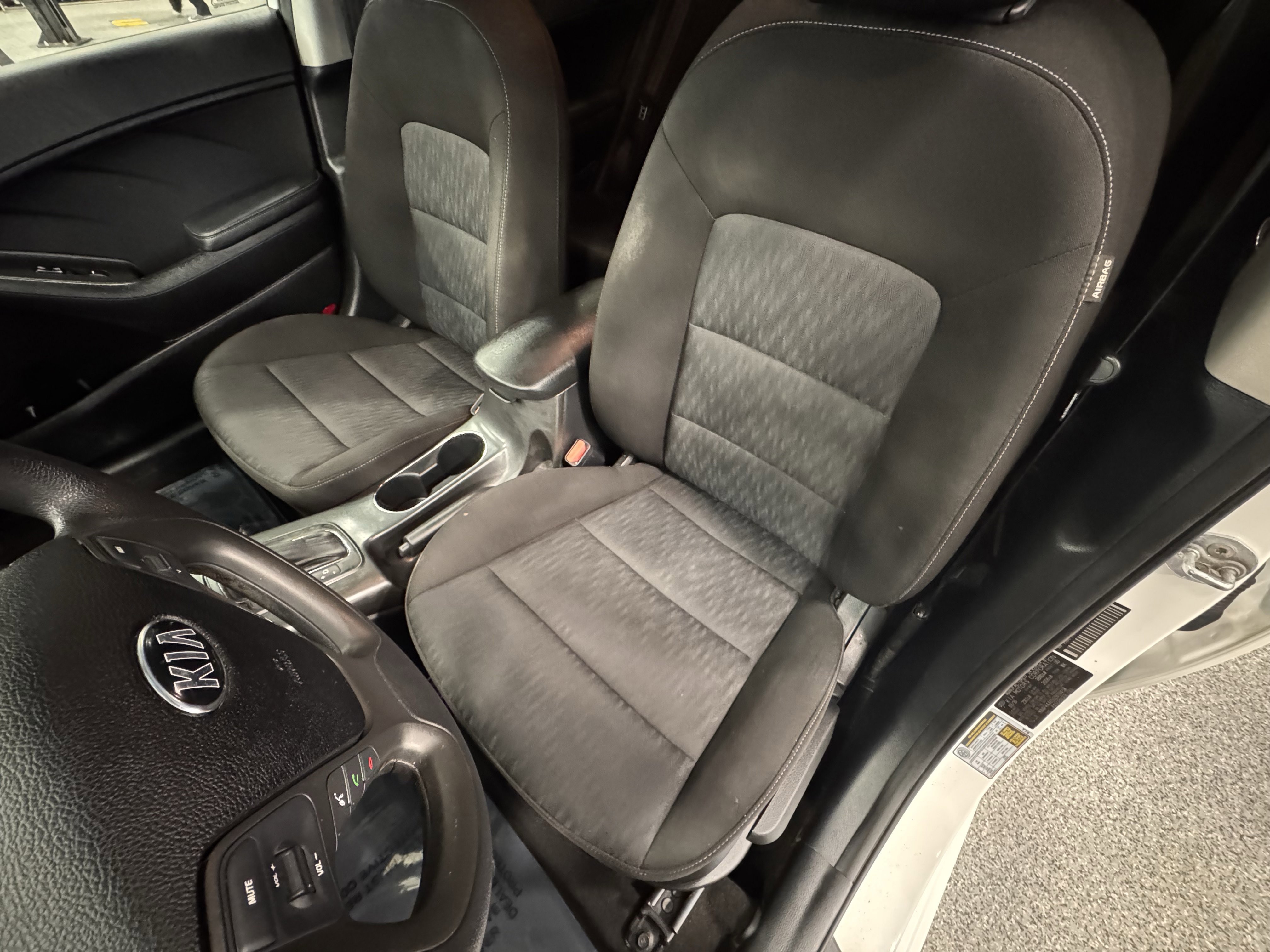 Used 2016 Kia Forte LX image 17