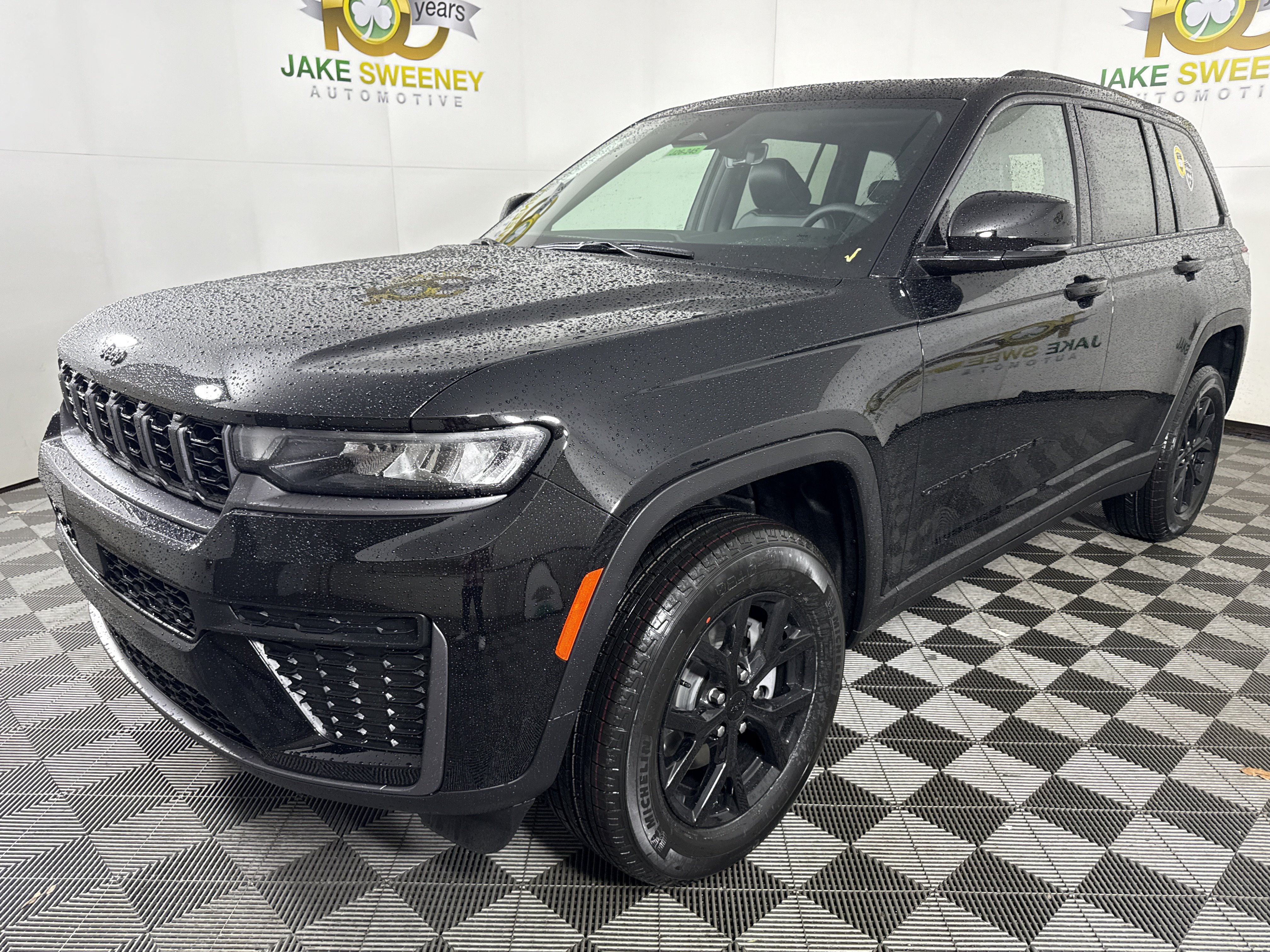 New 2026 Jeep Grand Cherokee Altitude AWD/4WD image 4
