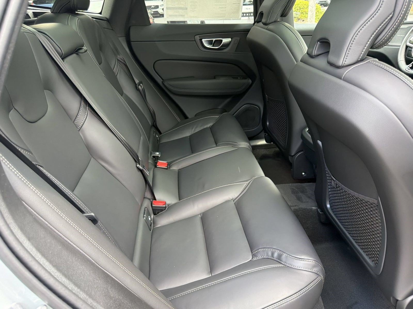 New 2026 Volvo XC60 B5 Ultra w/ Climate Package AWD/4WD image 30