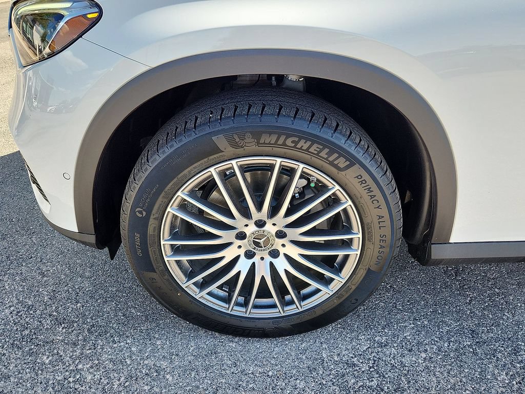 New 2025 Mercedes-Benz GLC 300 4MATIC image 11