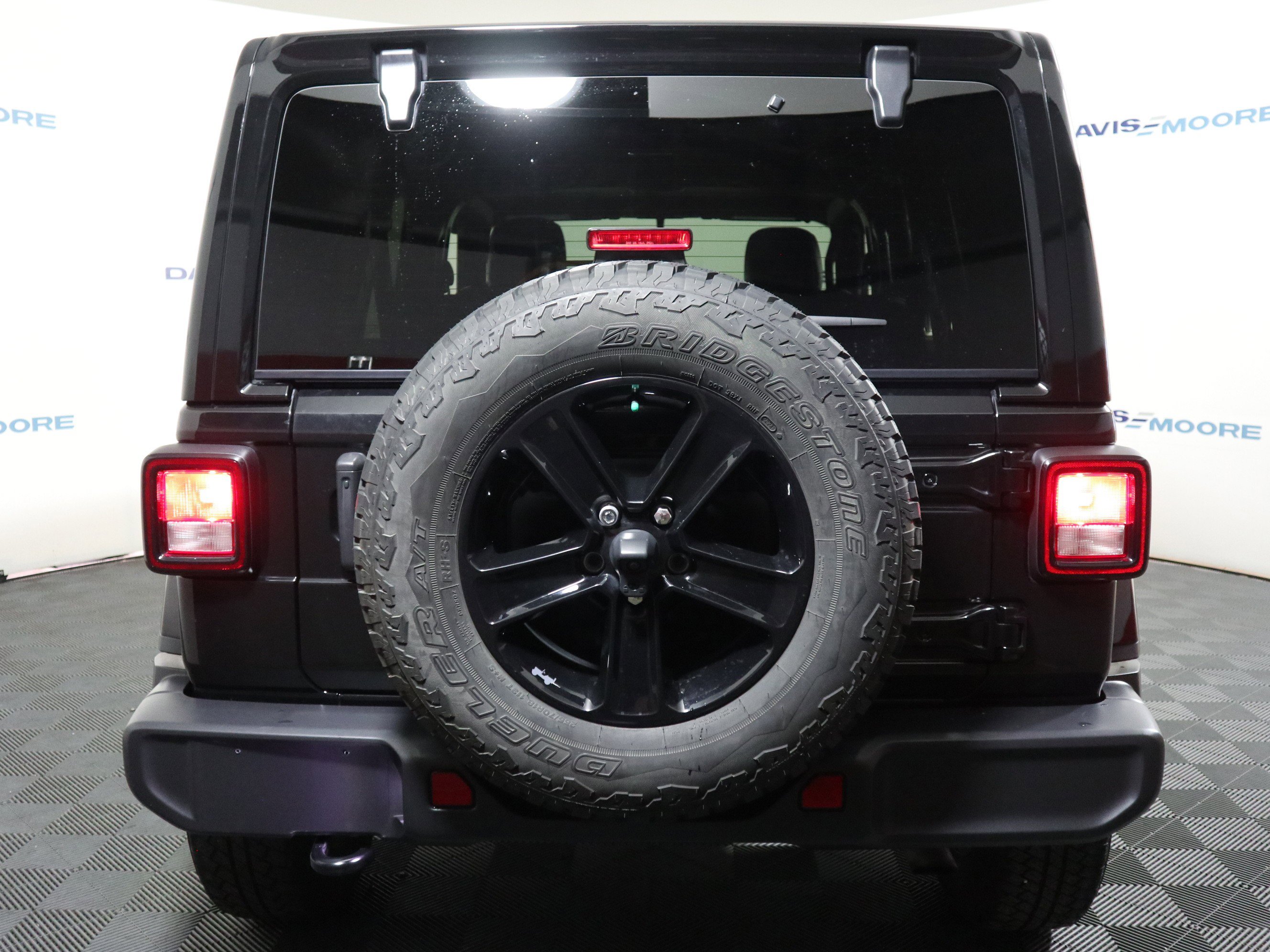 Used 2021 Jeep Wrangler Unlimited Sahara image 7