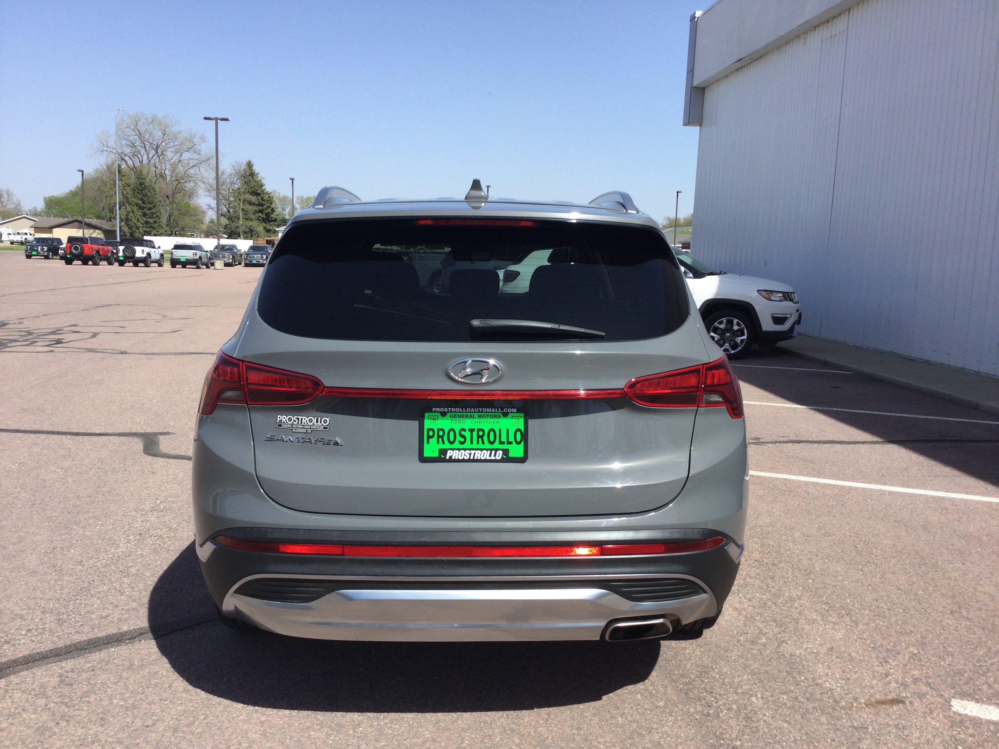 Used 2022 Hyundai Santa Fe SEL FWD image 4