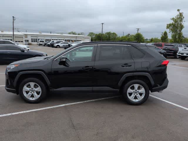 Used 2021 Toyota RAV4 XLE FWD image 5
