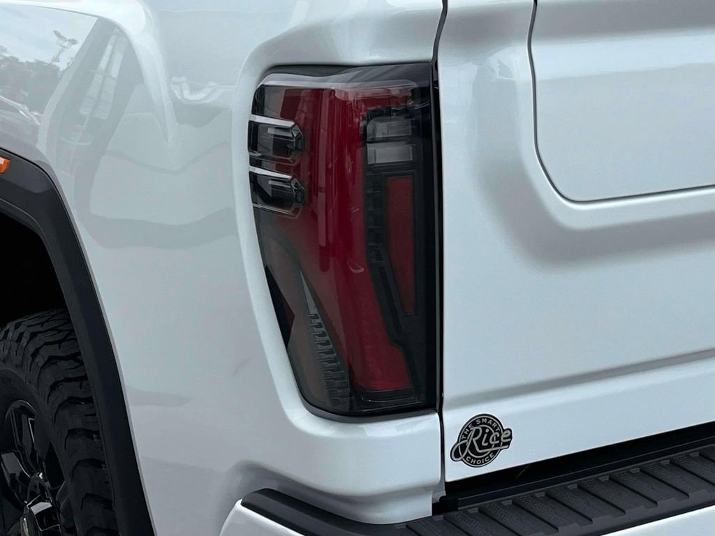 New 2026 GMC Sierra 2500 AT4 image 10