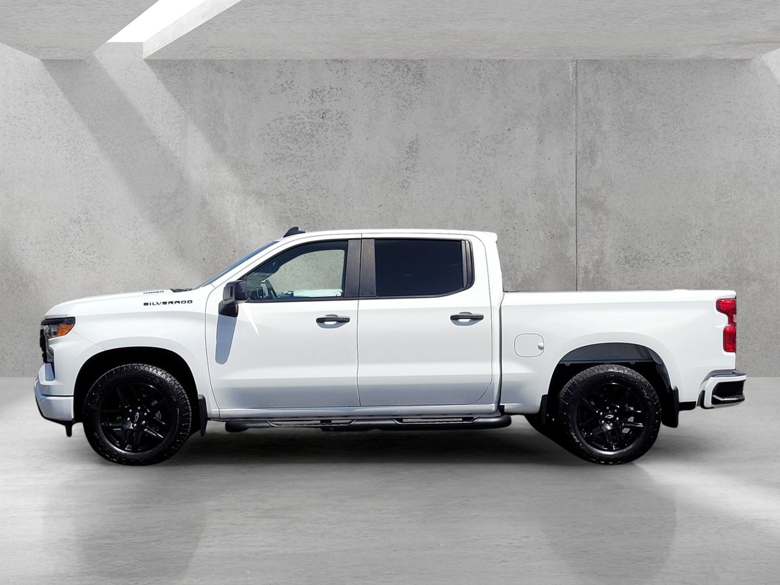 Used 2024 Chevrolet Silverado 1500 Custom w/ Turbomax Blackout Package image 7