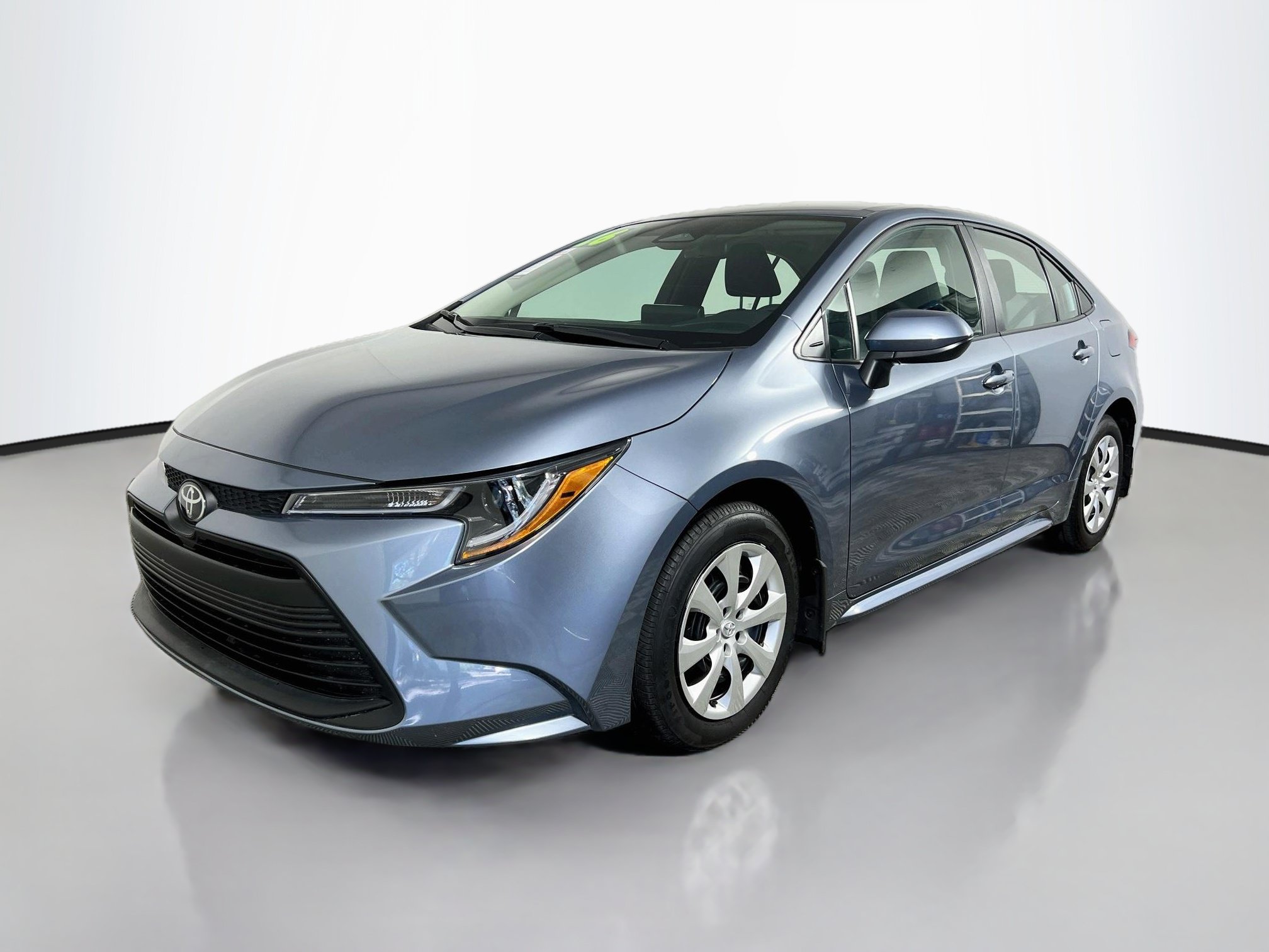 Used 2026 Toyota Corolla LE FWD image 10