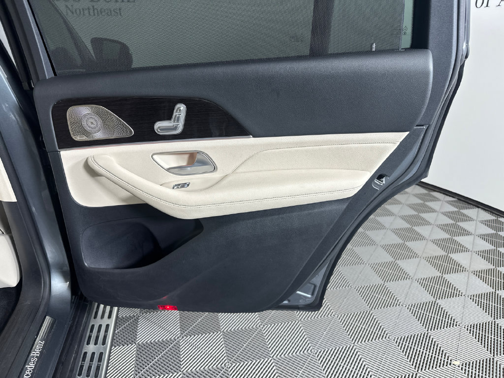 Certified 2022 Mercedes-Benz GLS 450 4MATIC image 18