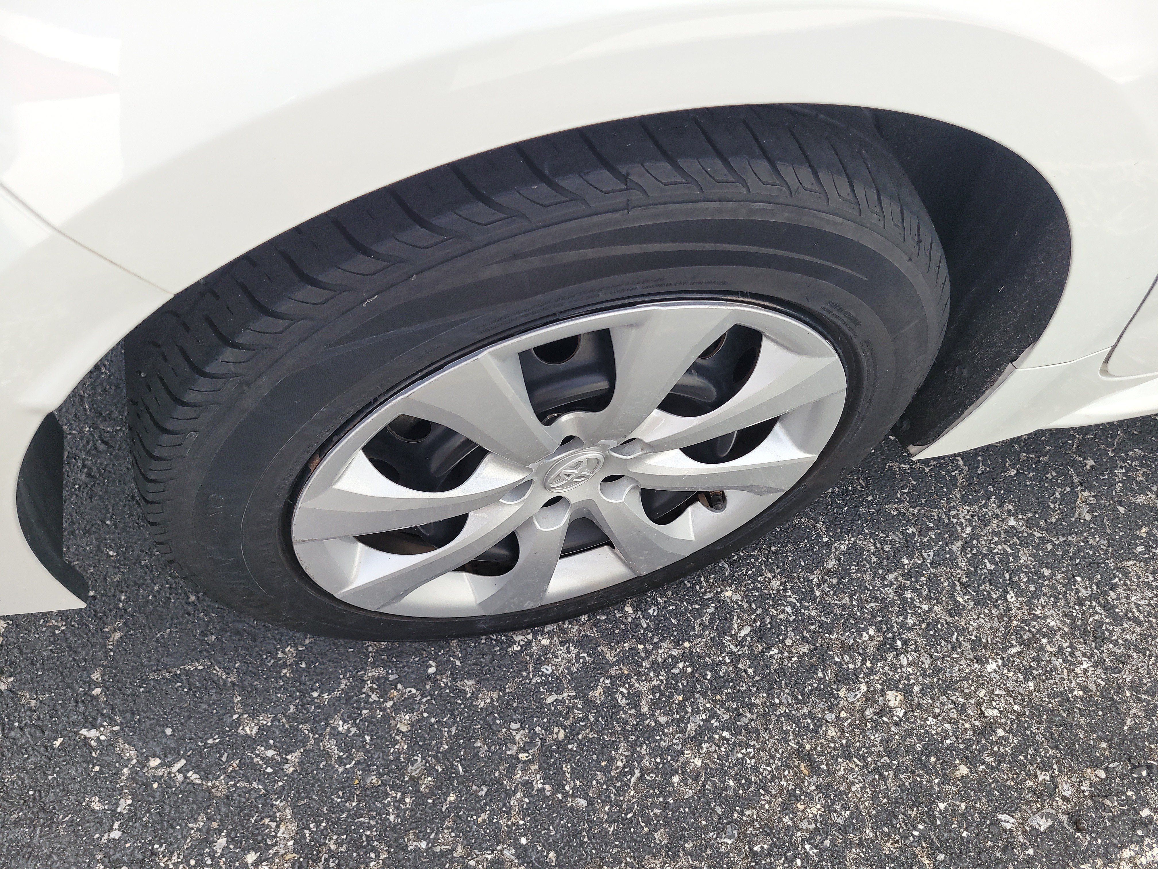 Certified 2022 Toyota Corolla LE FWD image 8
