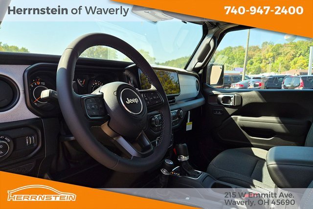 New 2025 Jeep Gladiator Sport image 17