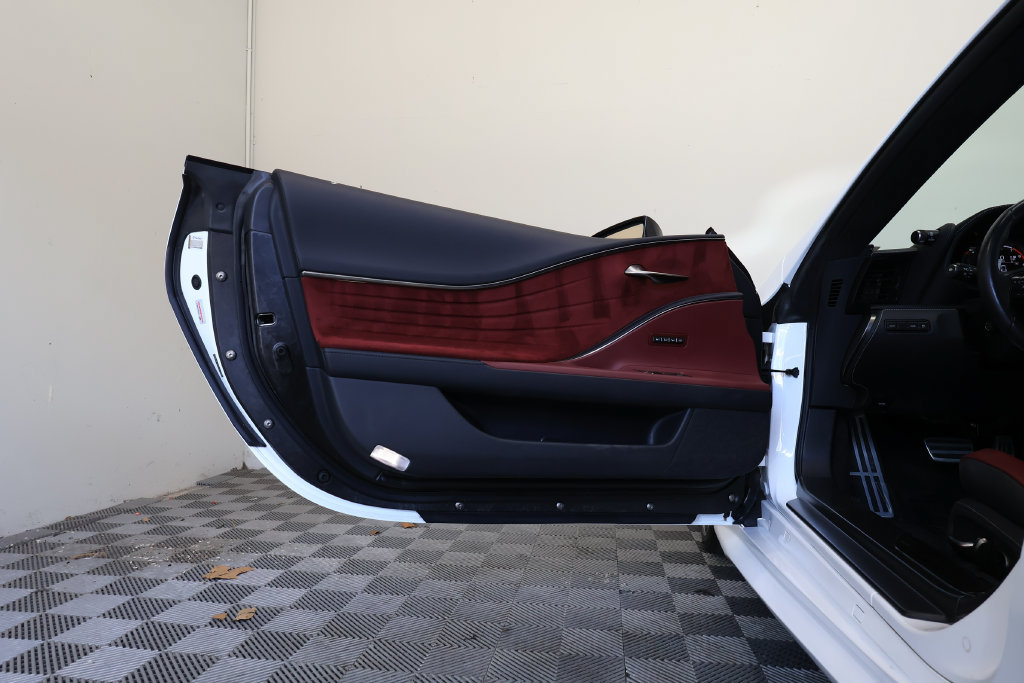 Used 2018 Lexus LC 500 Coupe w/ Performance Package RWD image 18