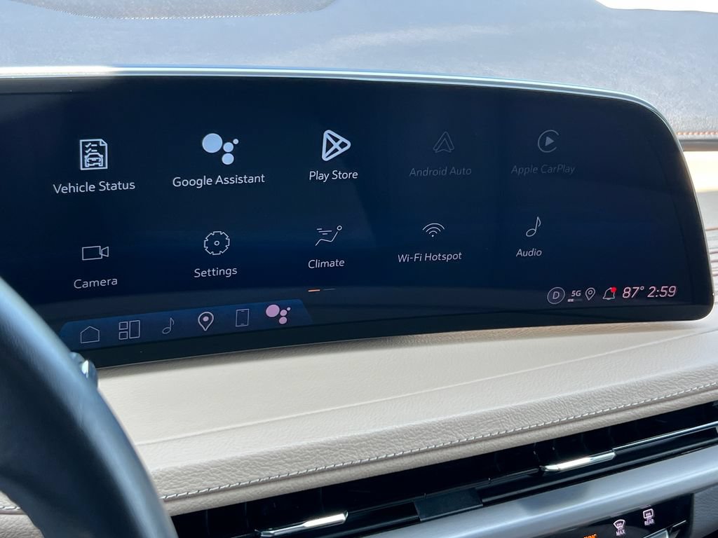 Used 2025 Cadillac XT4 Premium Luxury FWD image 35