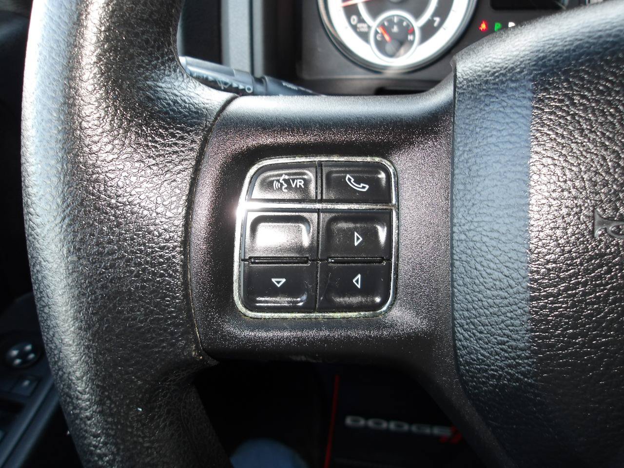Used 2014 RAM 1500 ST w/ SXT Appearance Group AWD/4WD image 15