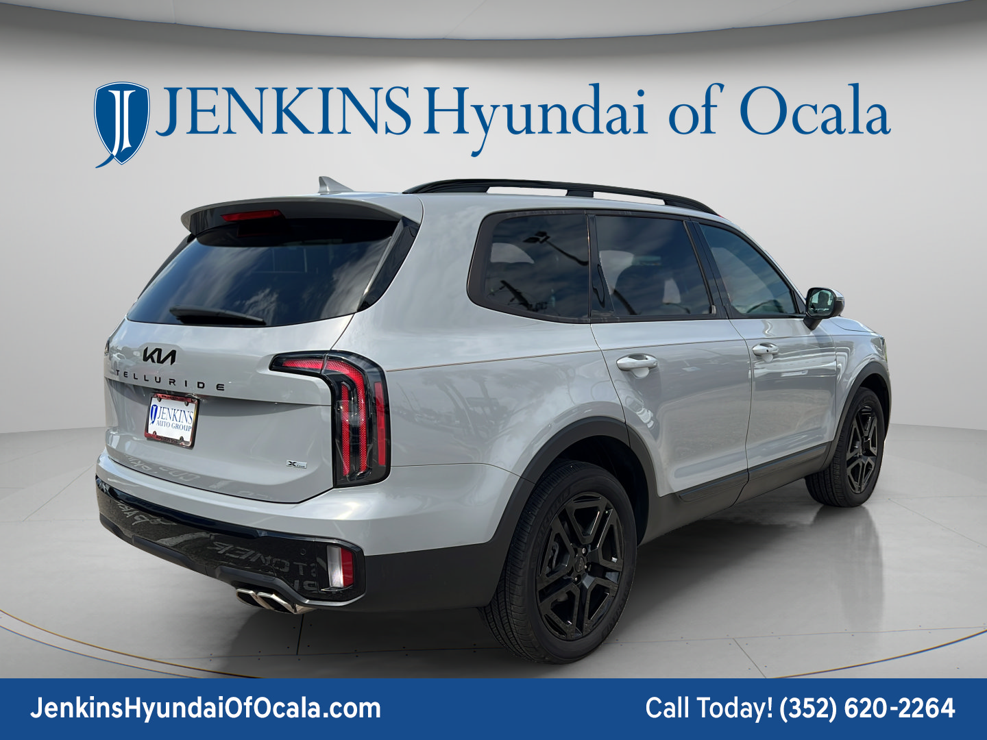 Used 2025 Kia Telluride EX X-Line AWD/4WD image 3