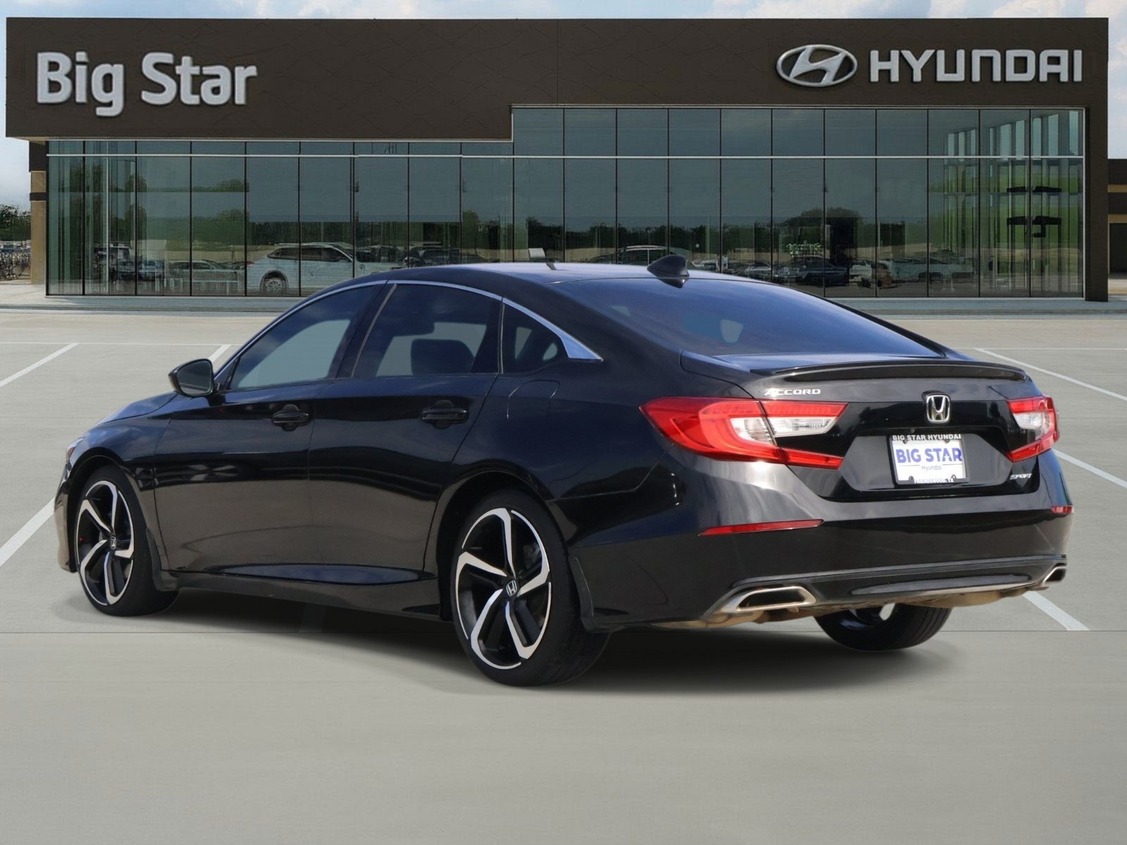 Used 2021 Honda Accord Sport image 3