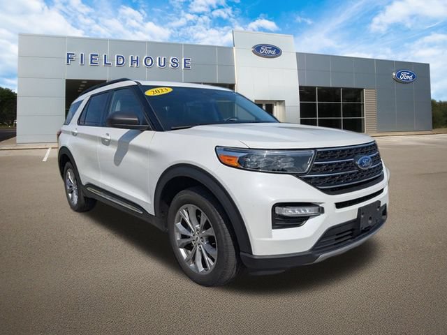 Used 2023 Ford Explorer XLT w/ Equipment Group 202A AWD/4WD image 11
