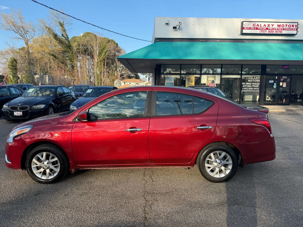 Used 2017 Nissan Versa SV w/ SV Special Edition Package image 5