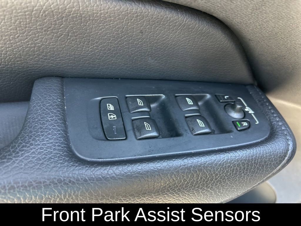 Used 2020 Volvo XC60 T5 Momentum image 19