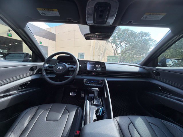 New 2026 Hyundai Elantra SEL Sport FWD image 11