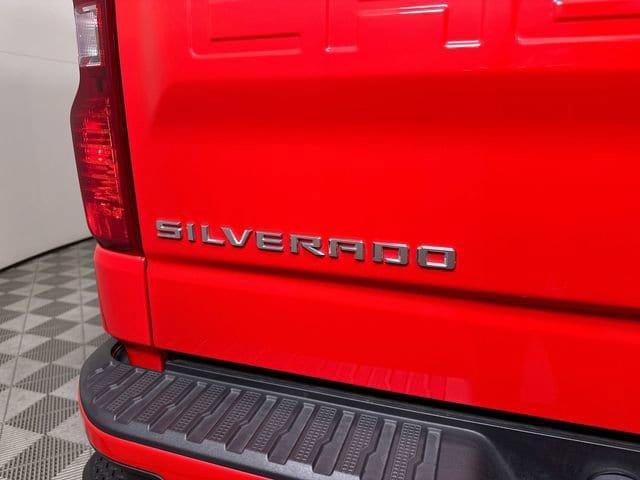 Used 2024 Chevrolet Silverado 1500 Custom RWD image 31