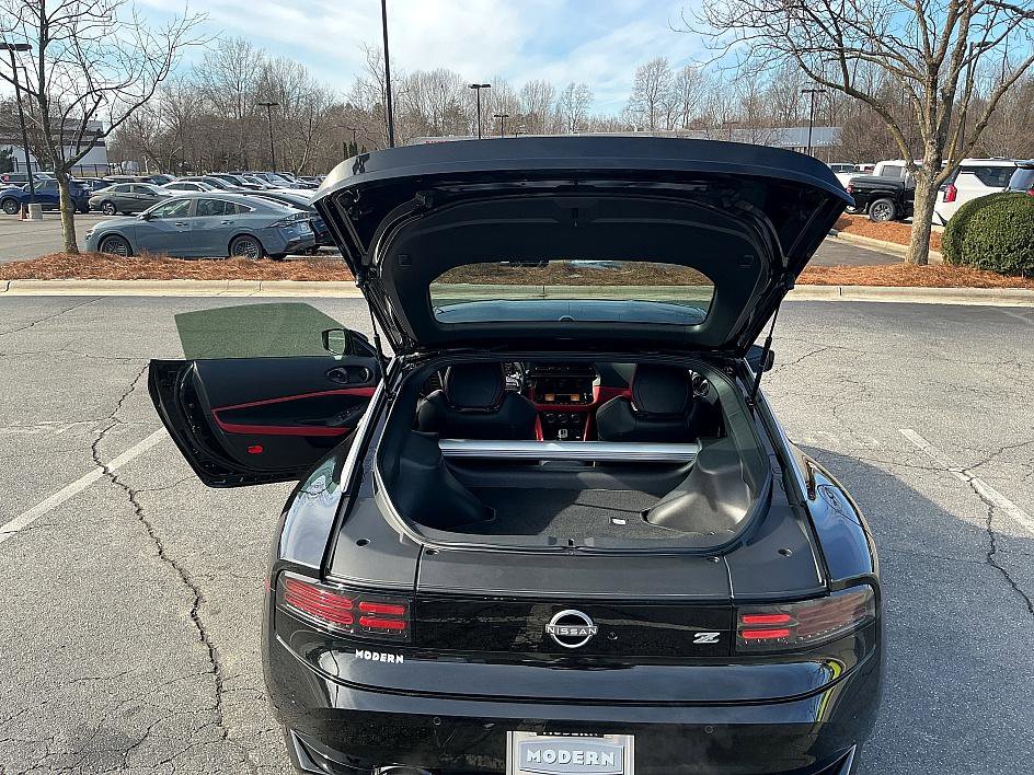 Certified 2024 Nissan Z Performance w/ Floor Mat Package image 25