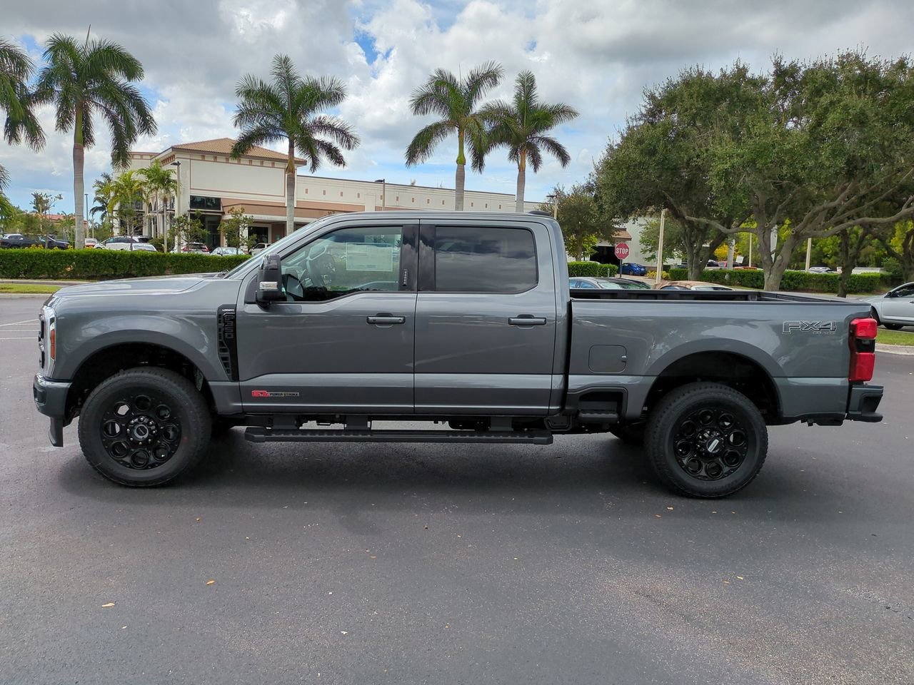 New 2026 Ford F350 4x4 Crew Cab Super Duty image 7