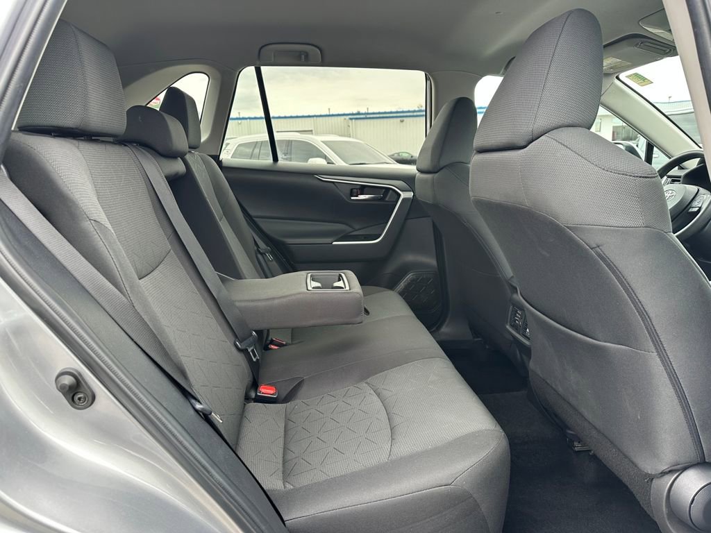 Used 2024 Toyota RAV4 XLE FWD image 17