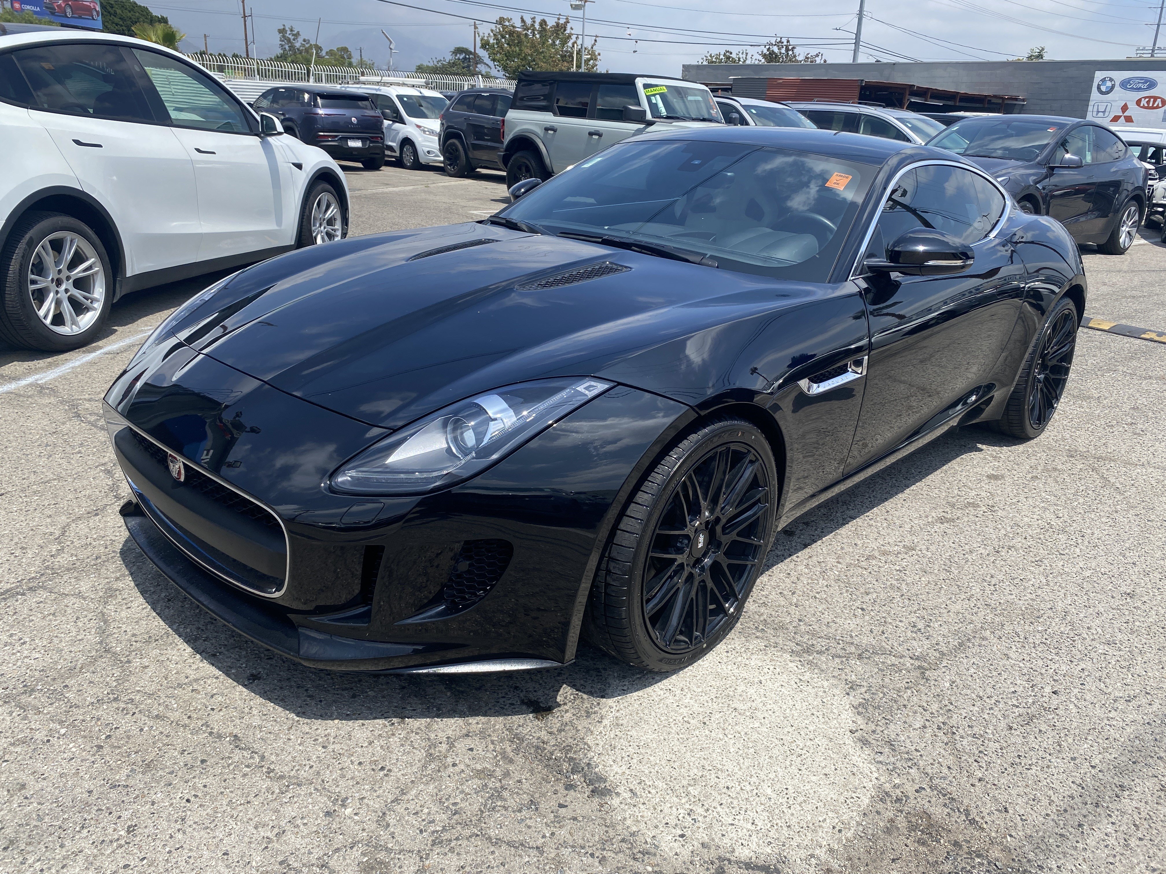 Used 2015 Jaguar F-TYPE Coupe RWD image 2