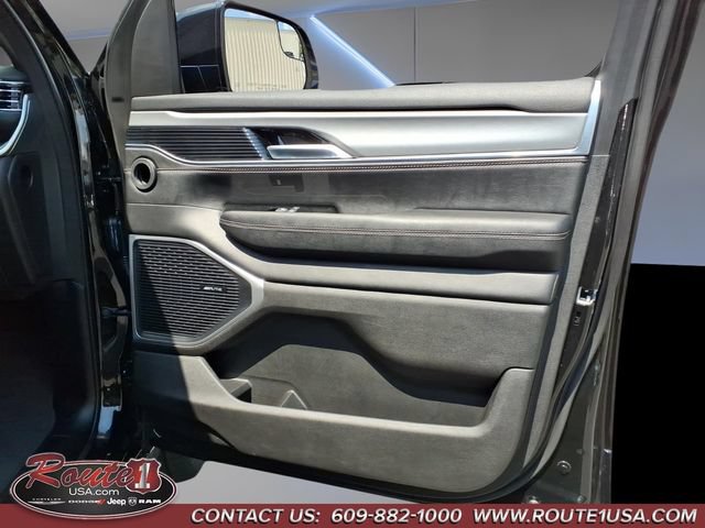 Certified 2024 Jeep Wagoneer Series II AWD/4WD image 15