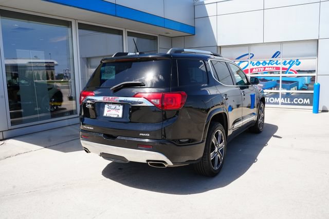 Used 2017 GMC Acadia Denali w/ Technology Package AWD/4WD image 32