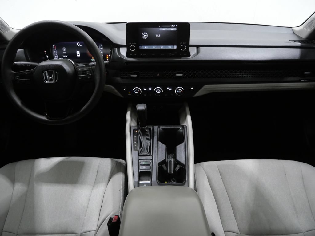 Used 2025 Honda Accord SE image 10