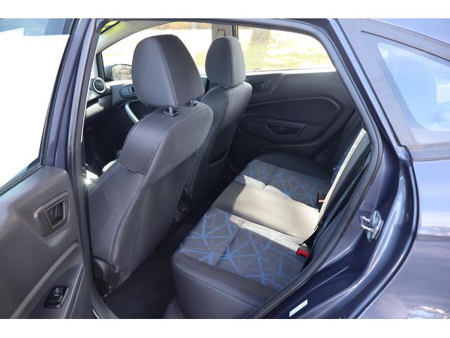 Used 2013 Ford Fiesta SE image 7