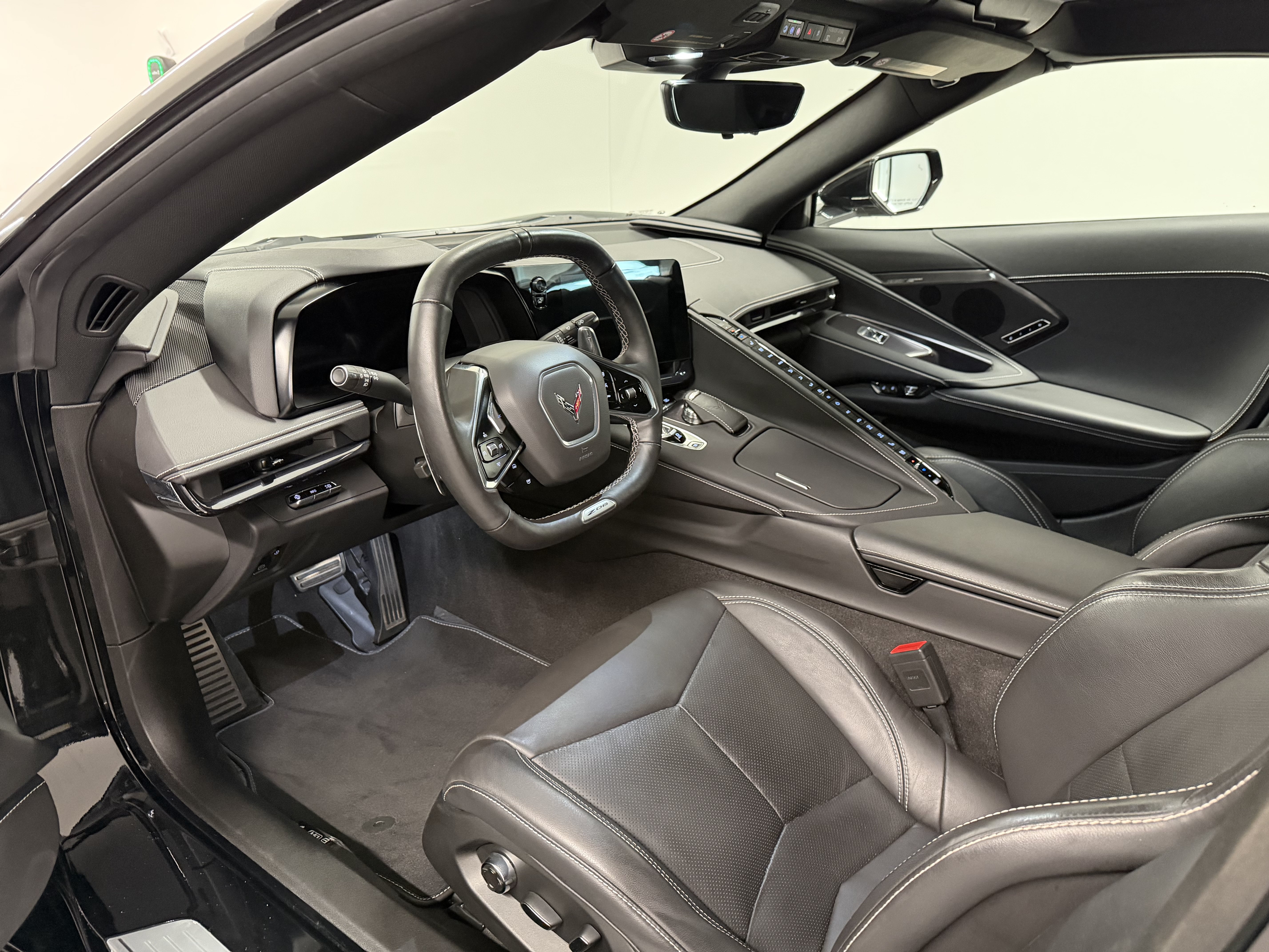 Used 2023 Chevrolet Corvette Z06 RWD image 15