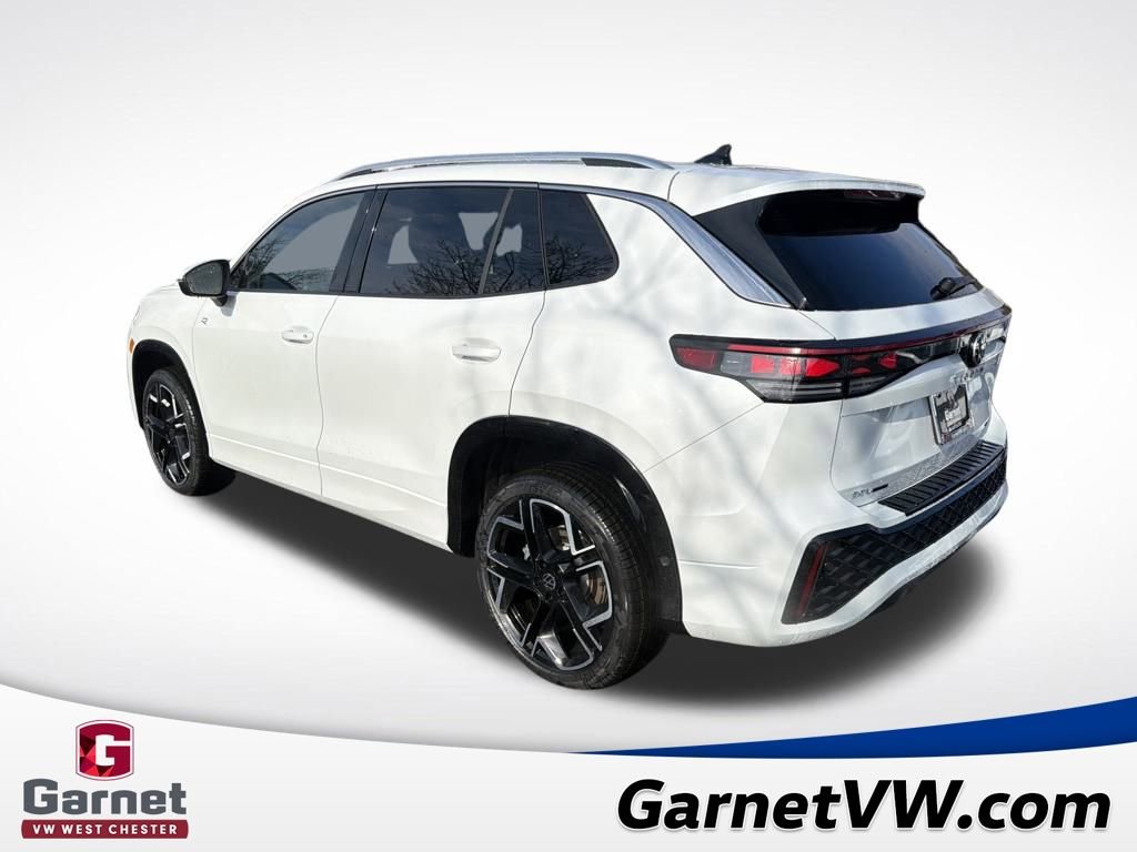 New 2026 Volkswagen Tiguan SEL R-Line image 3