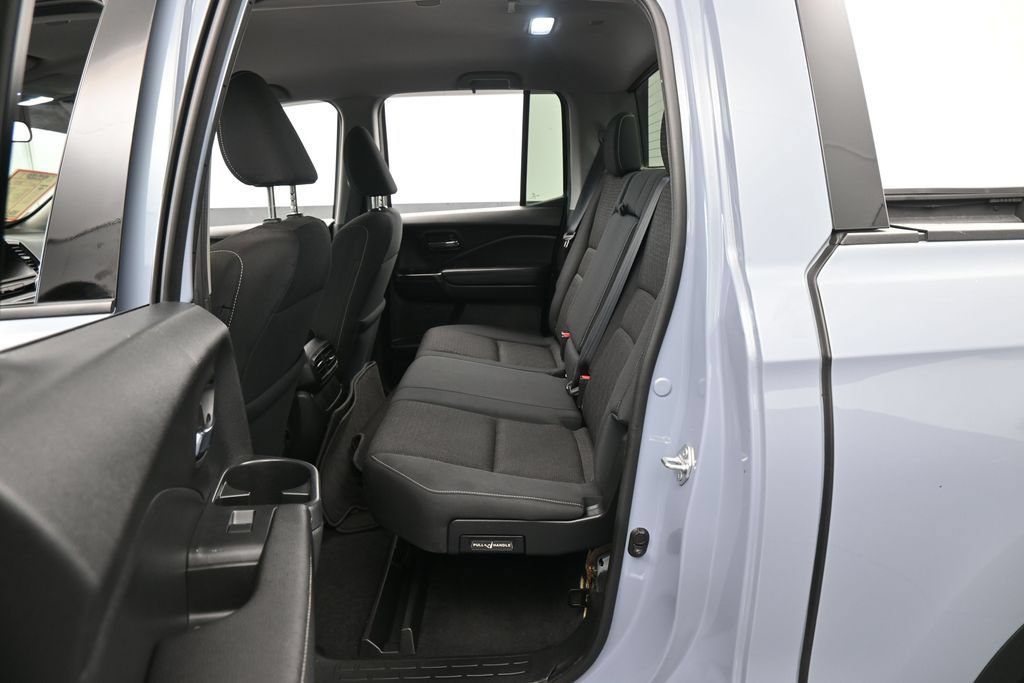 Used 2024 Honda Ridgeline Sport image 32