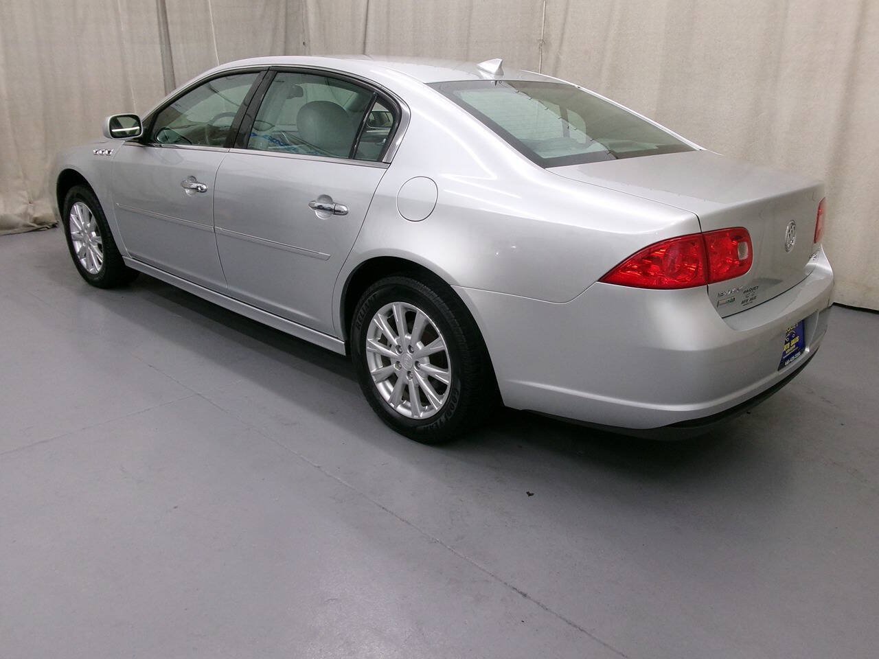 Used 2011 Buick Lucerne CXL FWD image 6