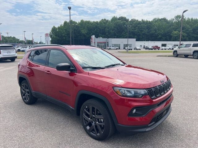 Used 2026 Jeep Compass Latitude AWD/4WD image 8