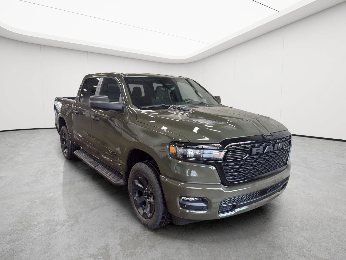 New 2026 RAM 1500 Express AWD/4WD image 2