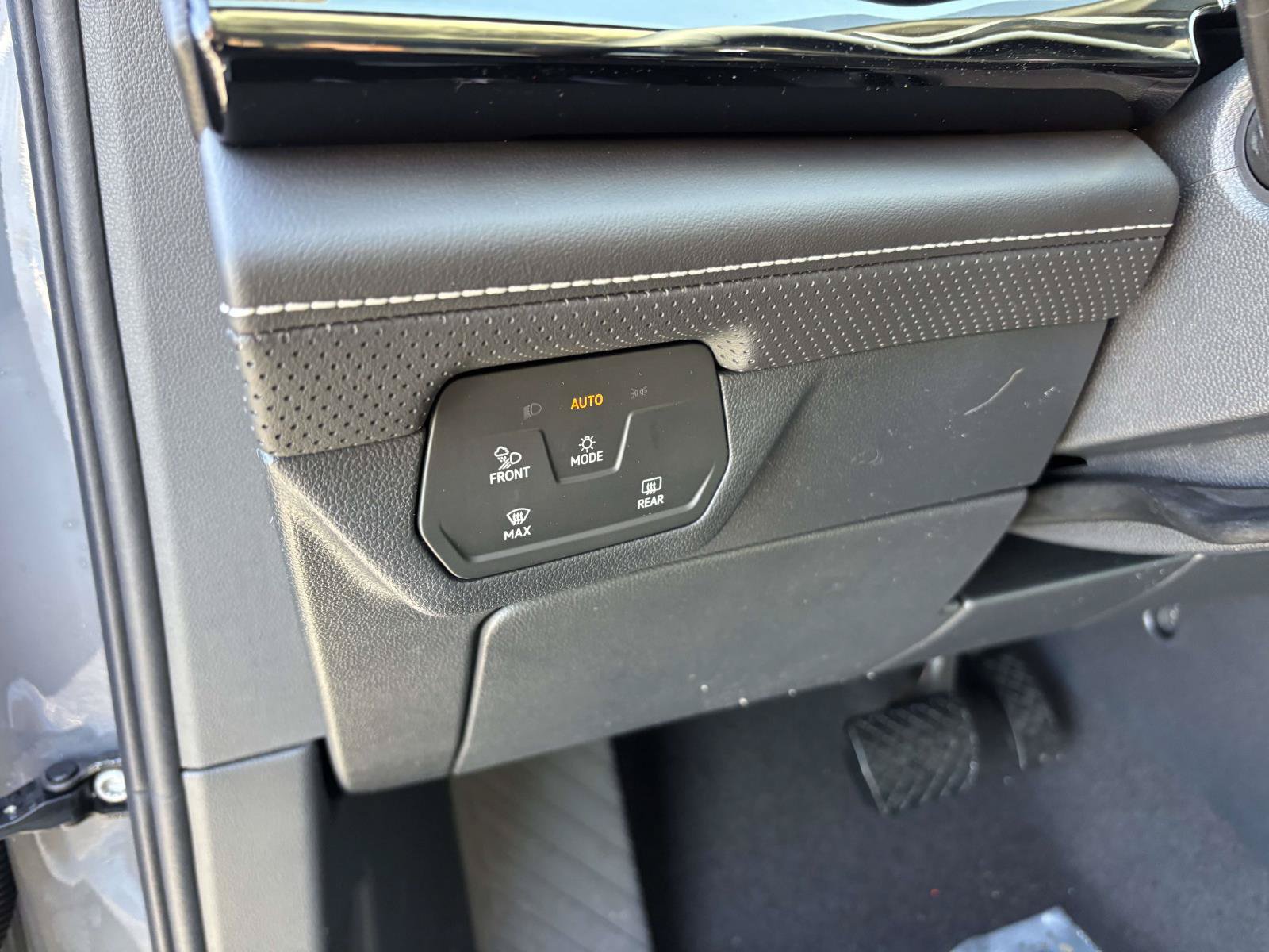 New 2026 Volkswagen Atlas SE AWD/4WD image 14