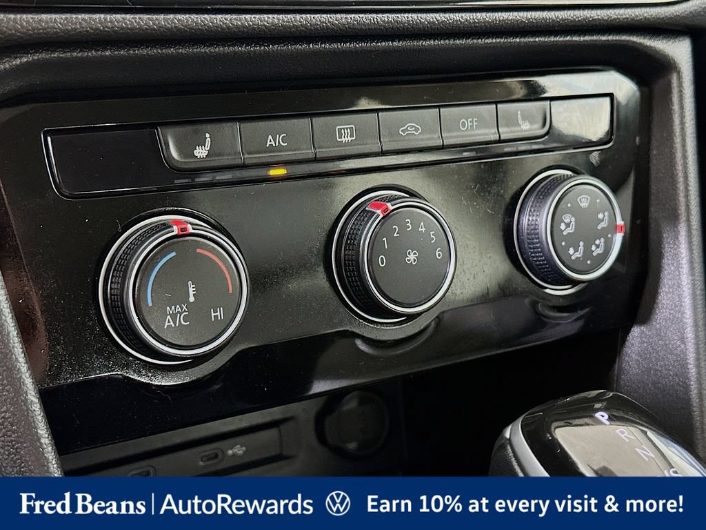 Certified 2023 Volkswagen Taos SE AWD/4WD image 19