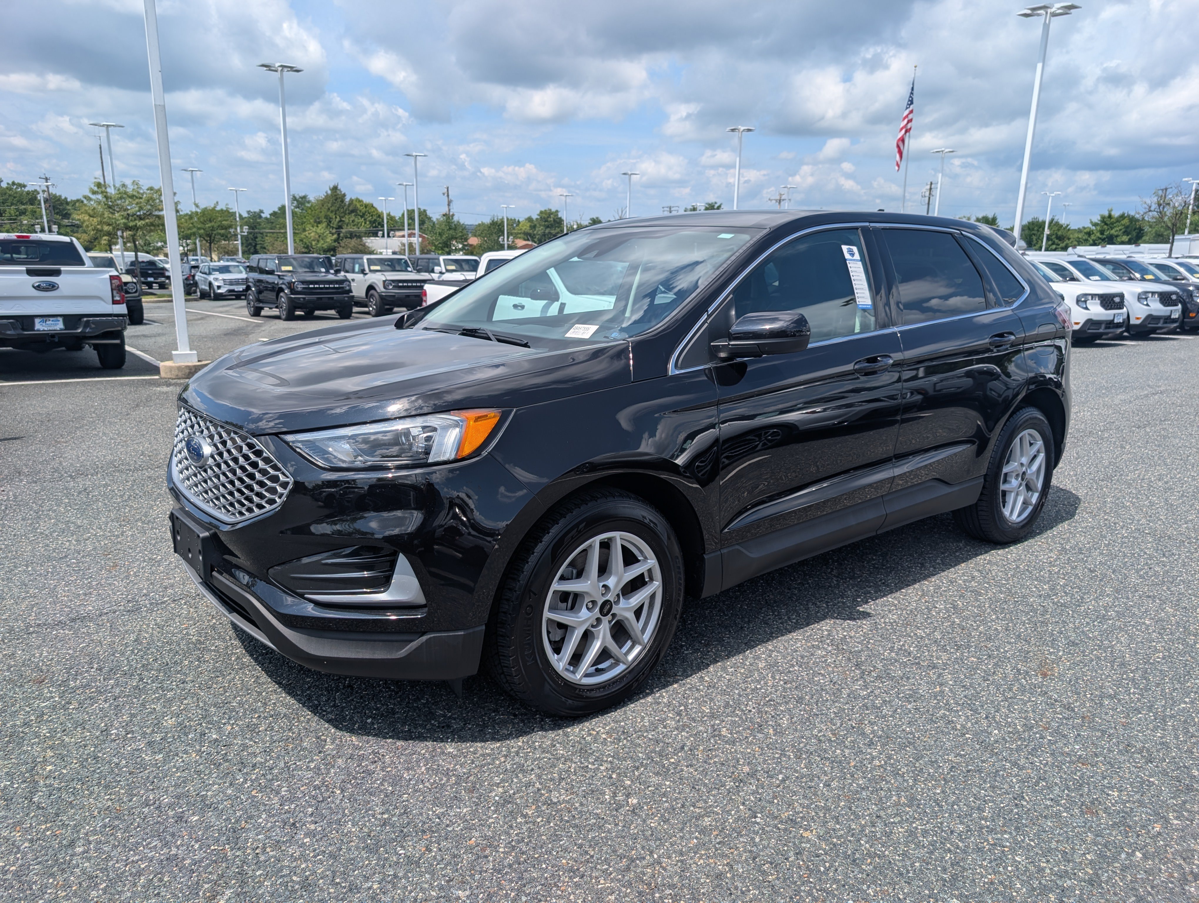 Certified 2024 Ford Edge SEL AWD/4WD image 7