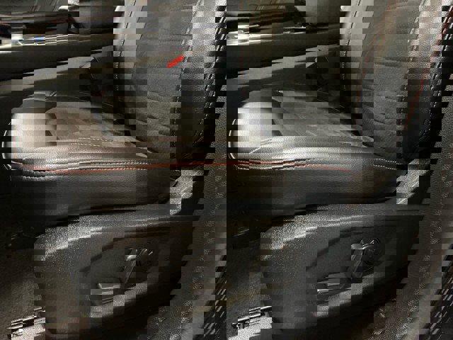 Certified 2020 Ford Edge ST-Line image 16