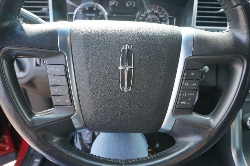 Used 2009 Lincoln MKS FWD image 15