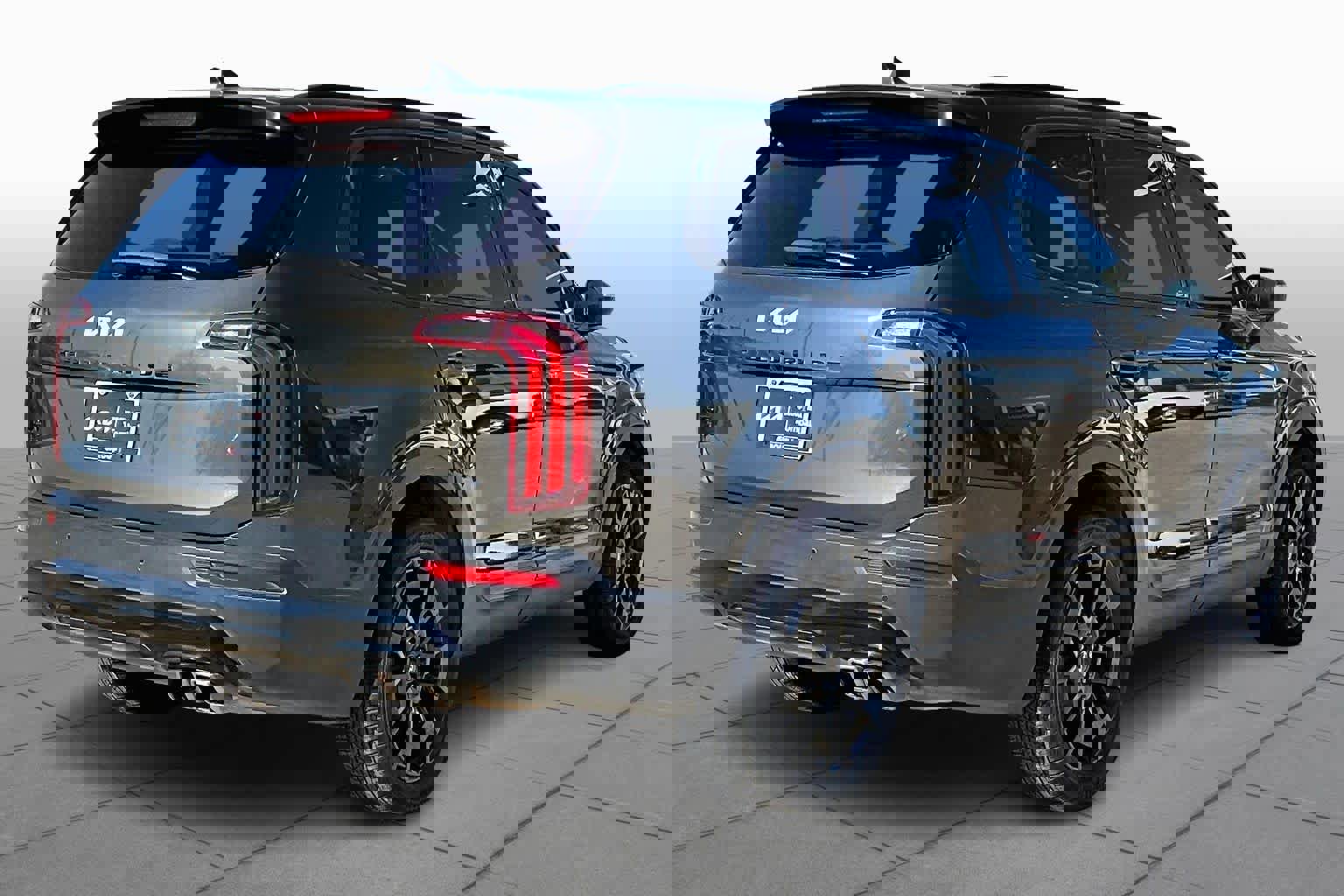 Used 2022 Kia Telluride EX w/ EX Premium Package image 13