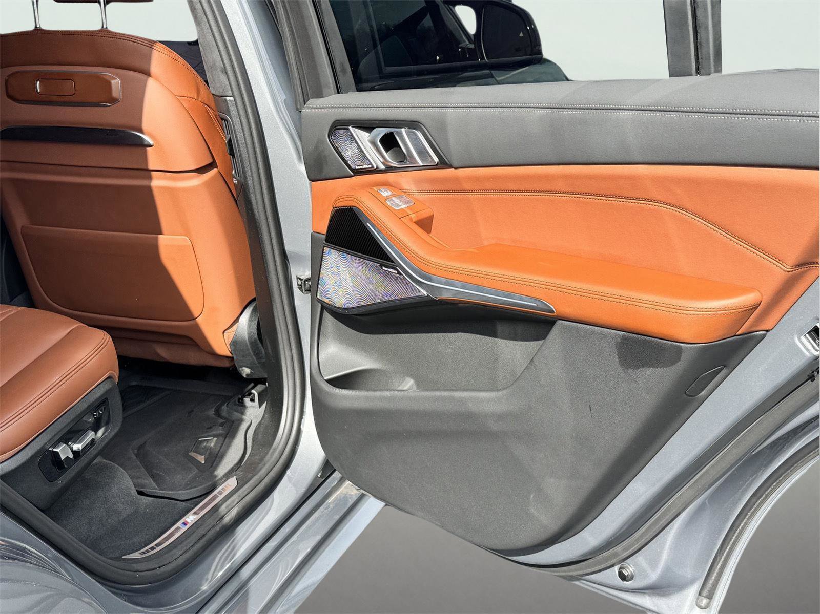 Used 2025 BMW X7 M60i image 28
