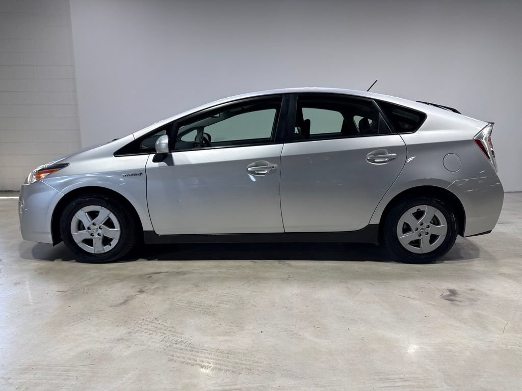 Used 2011 Toyota Prius Three w/ Navigation Pkg FWD image 4