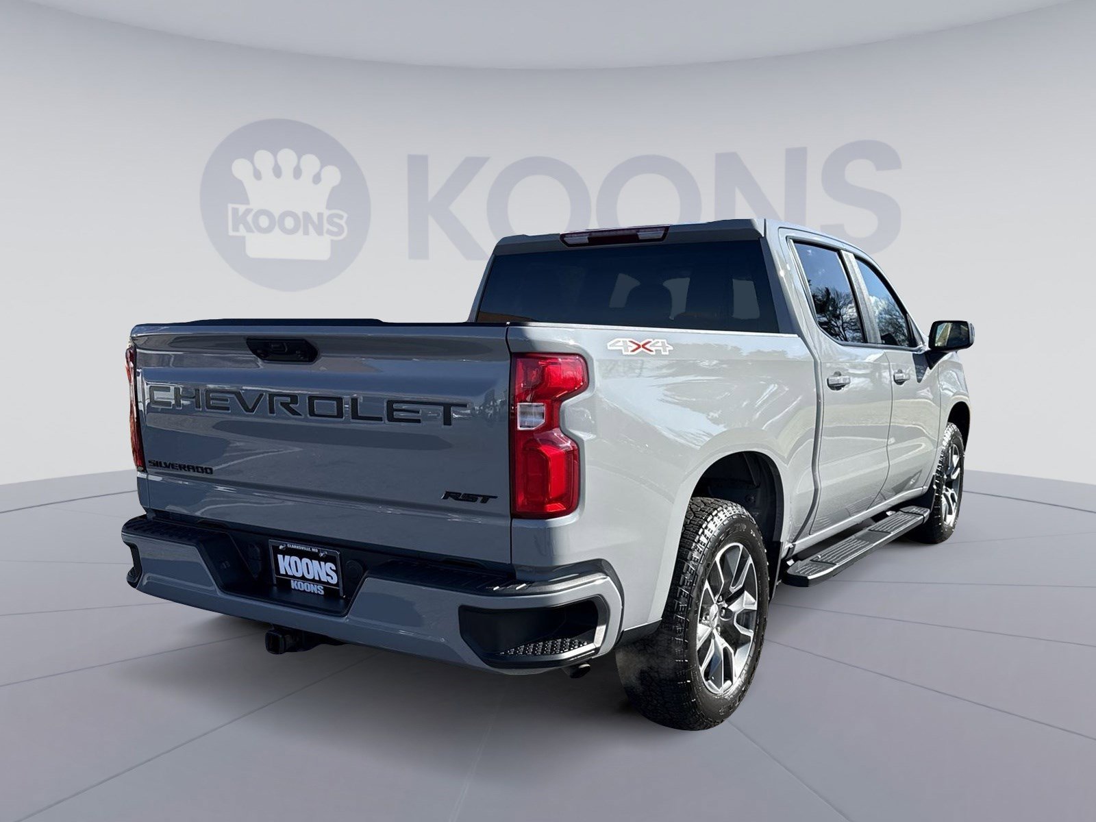 Used 2024 Chevrolet Silverado 1500 RST w/ LPO, Dark Essentials Package image 5