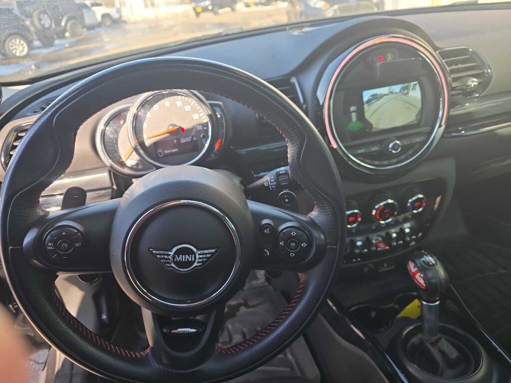 Used 2019 MINI Cooper Clubman S w/ Premium Package image 17