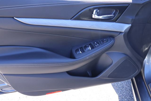 Used 2017 Nissan Maxima 3.5 SV w/ Dynamic Package image 12