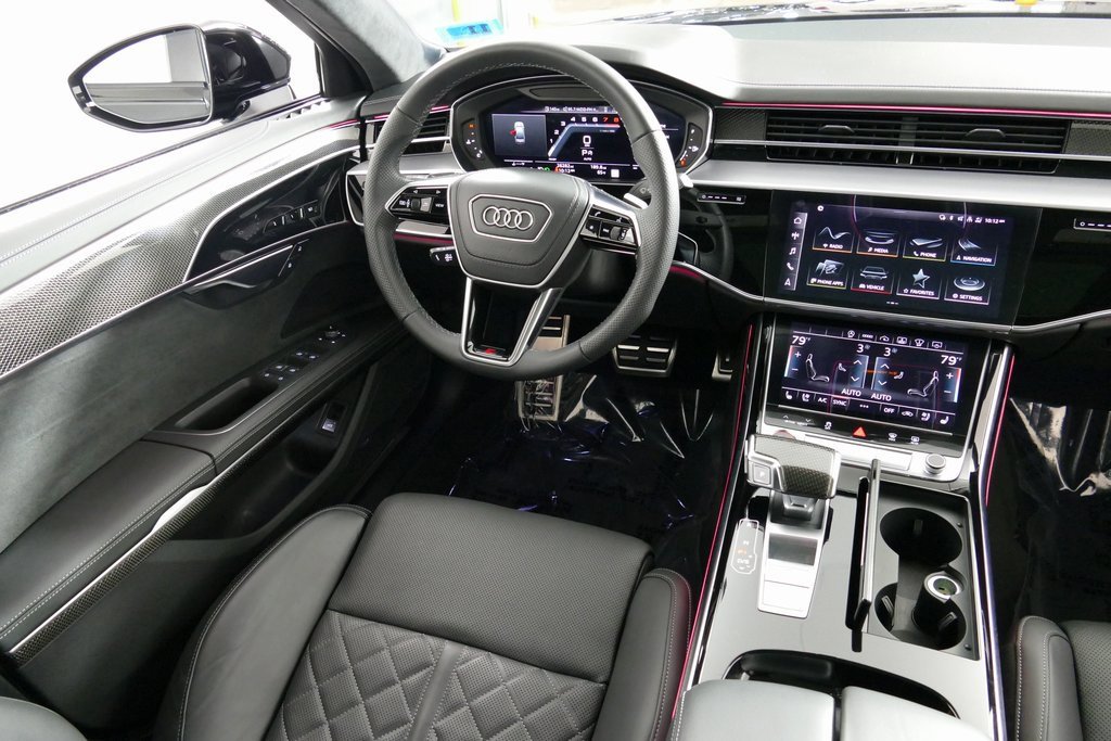 Used 2022 Audi S8 image 24