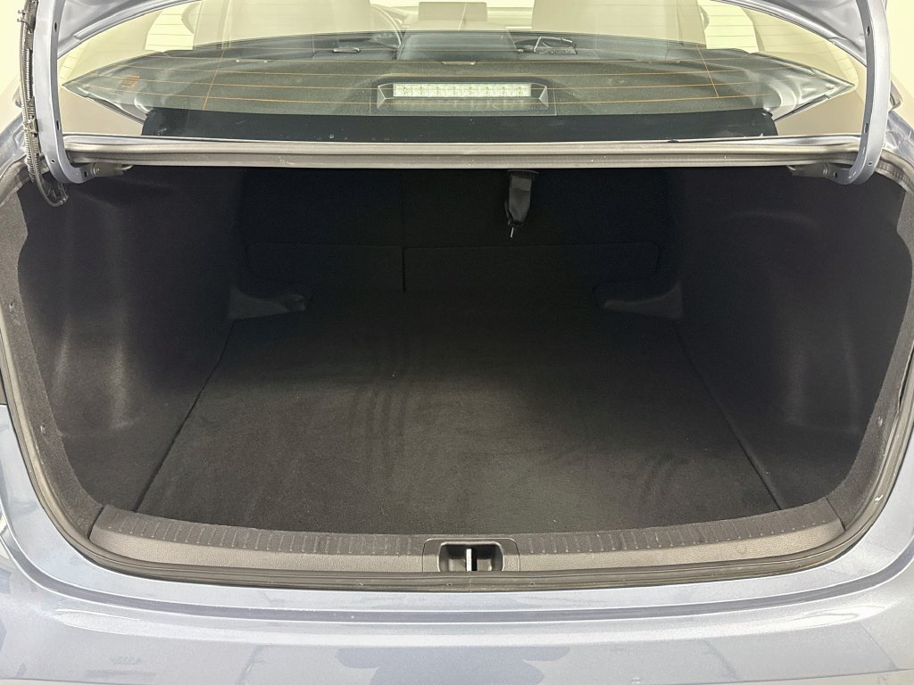 Used 2025 Toyota Corolla LE FWD image 23